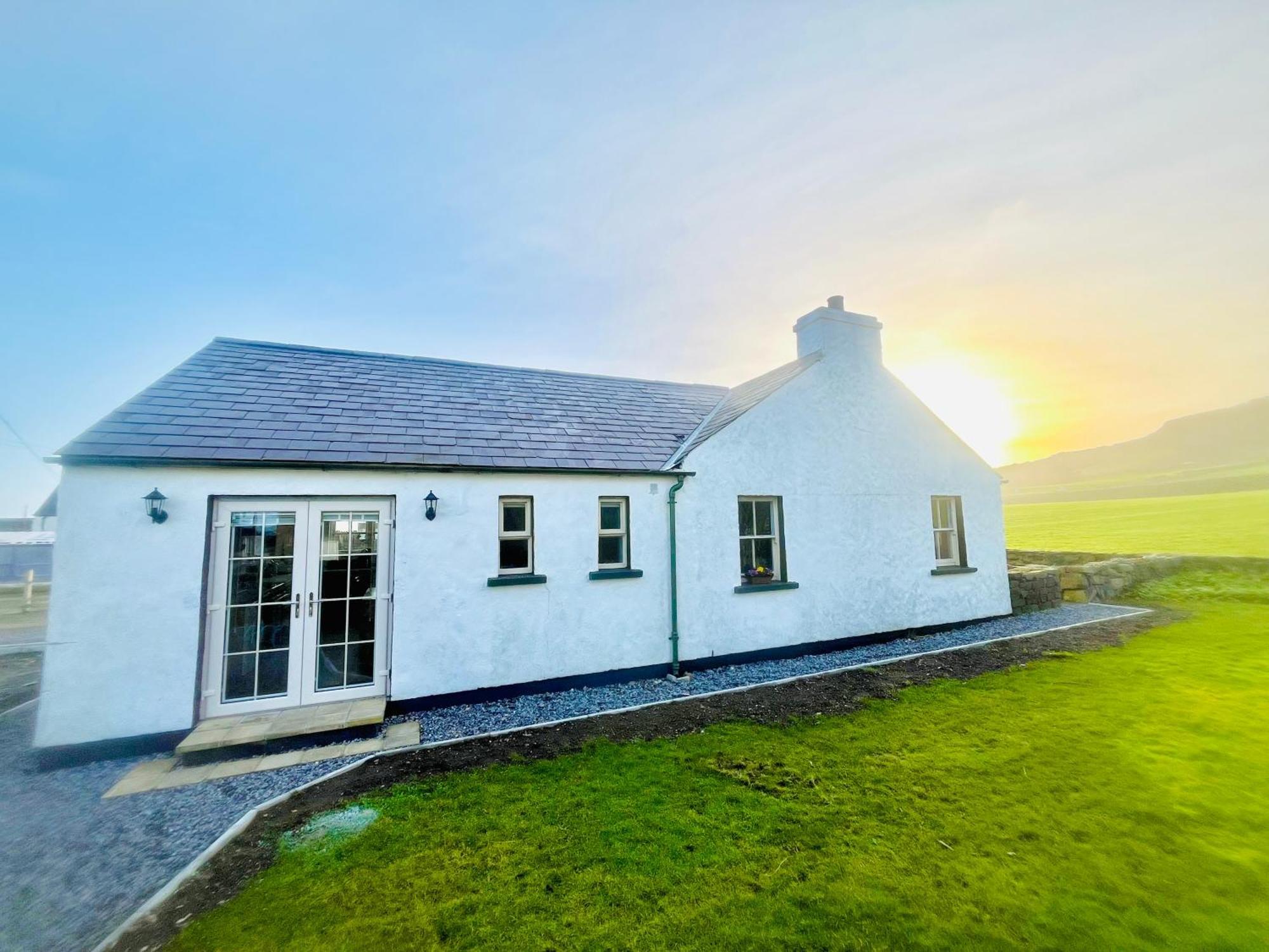 Dunnaglea Cottage, Ballintoy Eksteriør billede